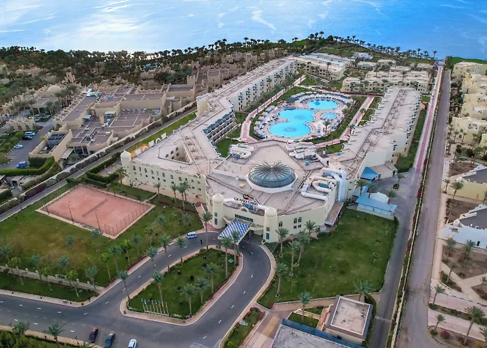 Üdülőközpont Grand Oasis 4*